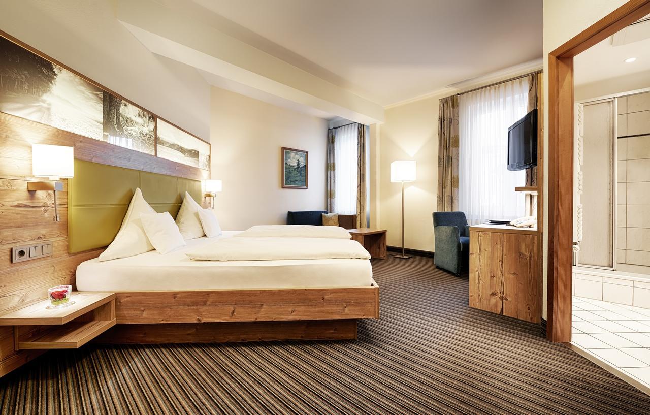 Hotel Kronelamm Im Schwarzwald Bad Teinach-Zavelstein Eksteriør billede