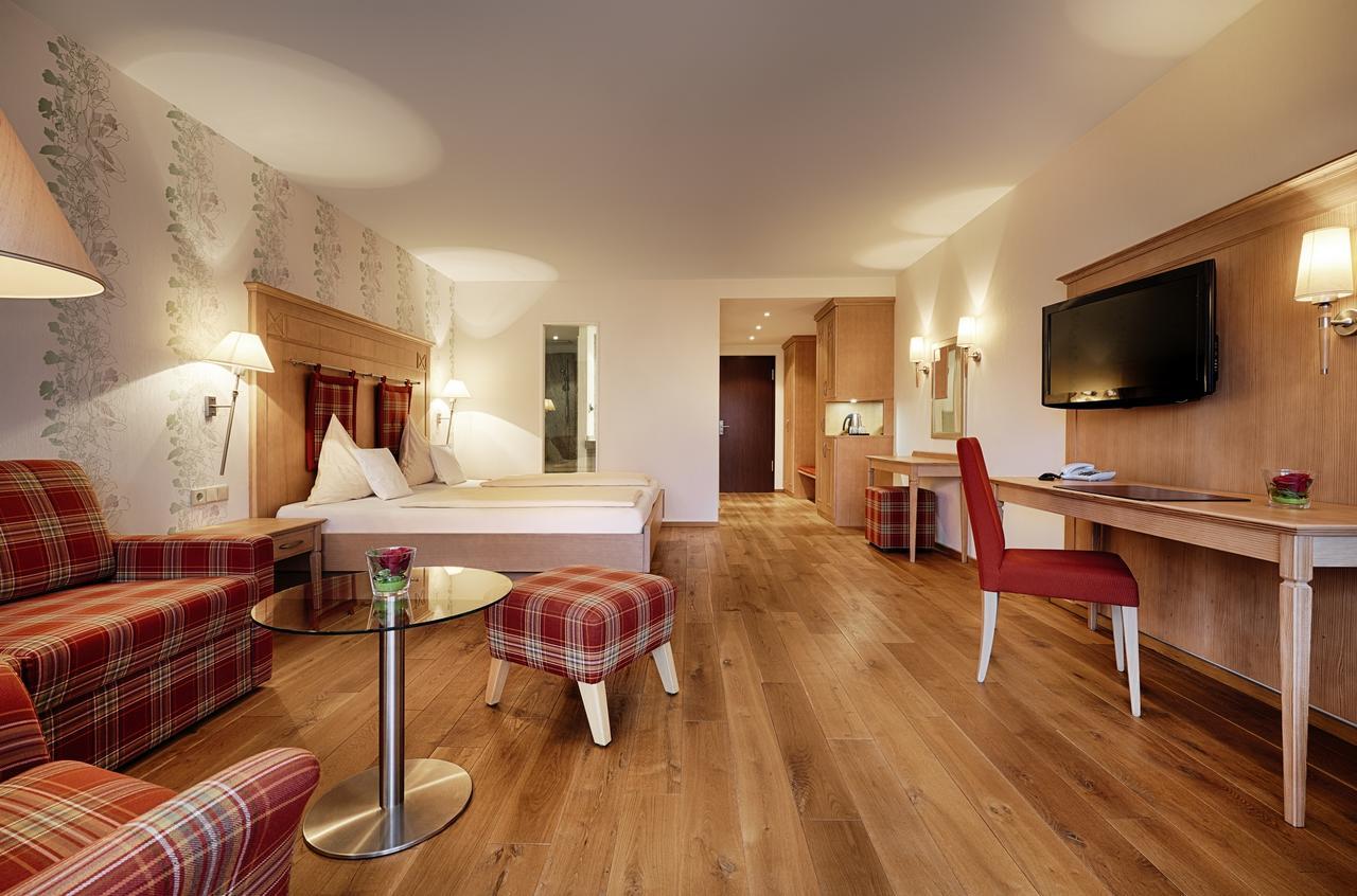 Hotel Kronelamm Im Schwarzwald Bad Teinach-Zavelstein Eksteriør billede