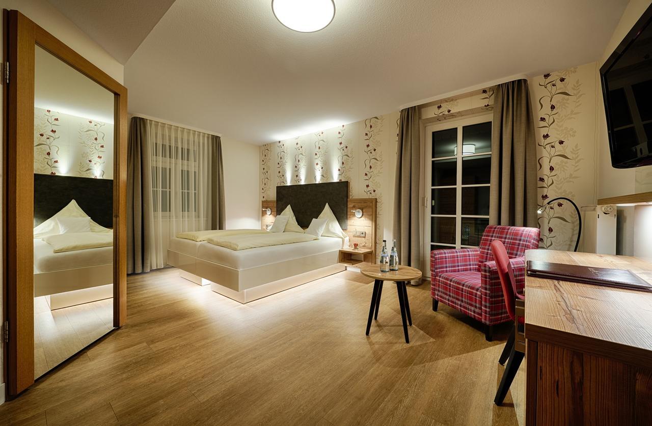 Hotel Kronelamm Im Schwarzwald Bad Teinach-Zavelstein Eksteriør billede
